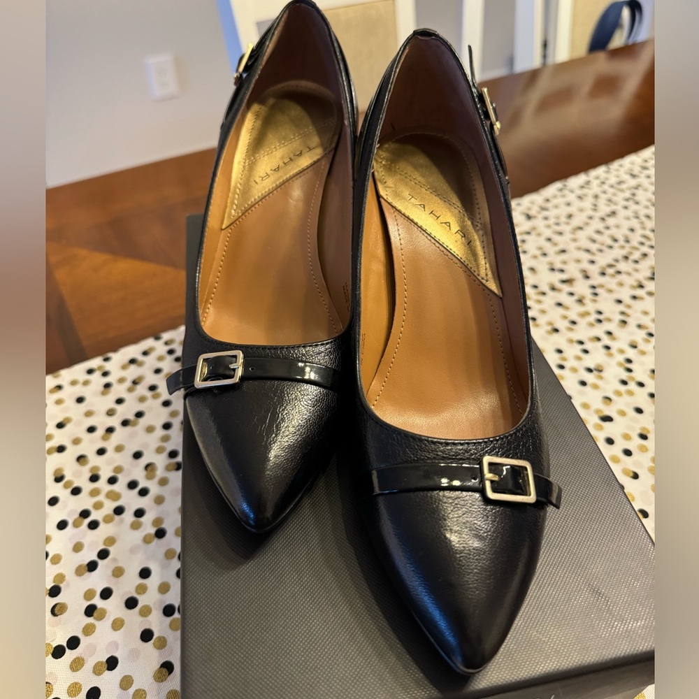 Tahari Addie heel.  Size 6.5. Minimal wear.